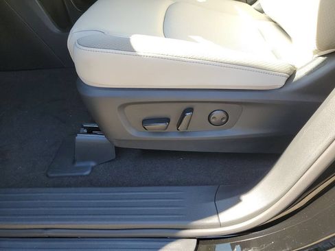 New 2026 Nissan Pathfinder SL w/ SL Premium Package AWD/4WD image 18