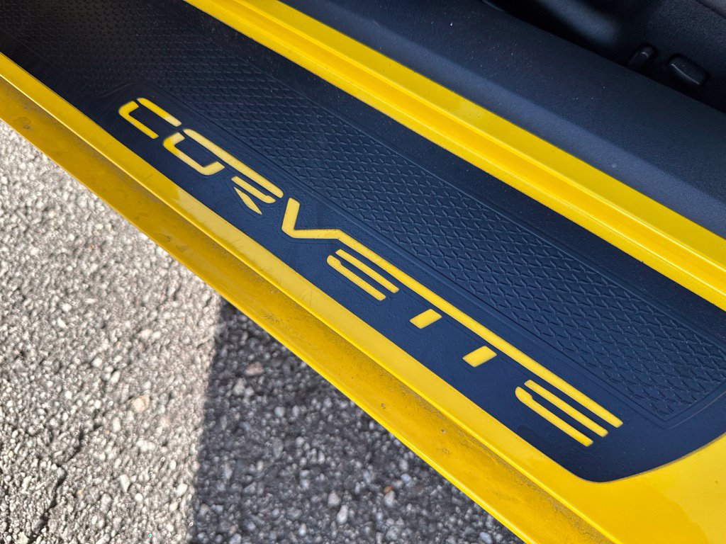 Used 2006 Chevrolet Corvette Coupe w/ Preferred Equipment Group RWD image 18