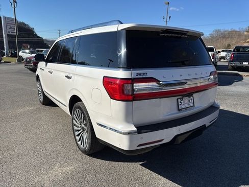 Used 2019 Lincoln Navigator Reserve image 5