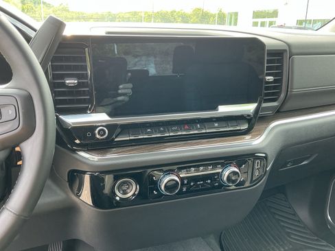 Used 2023 GMC Sierra 1500 Elevation AWD/4WD image 13