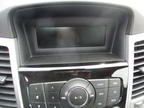 Used 2016 Chevrolet Cruze LS FWD image 20