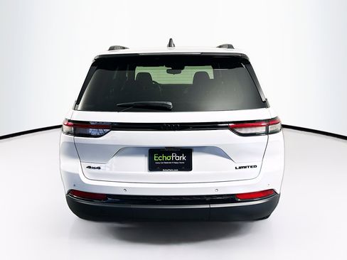 Used 2024 Jeep Grand Cherokee Limited w/ Black Appearance Package image 7