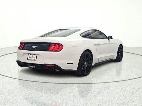 Used 2018 Ford Mustang Coupe RWD image 7