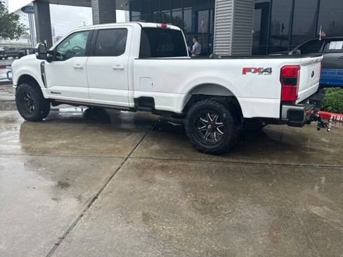 Used 2023 Ford F350 Lariat w/ Lariat Ultimate Package AWD/4WD image 5