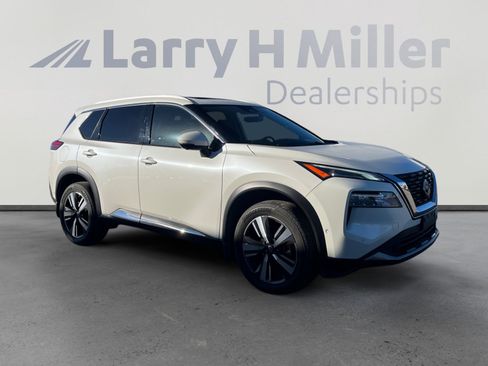 Used 2023 Nissan Rogue SL w/ SL Premium Package image 7