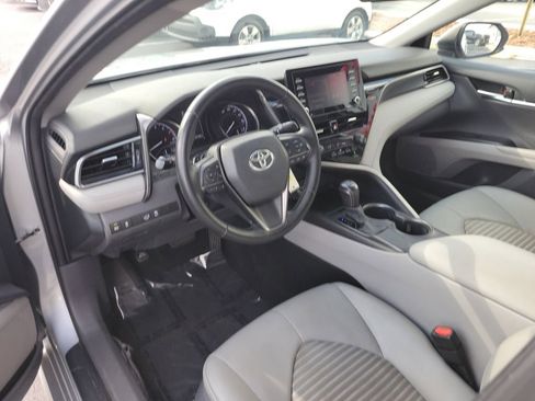 Used 2021 Toyota Camry SE image 17
