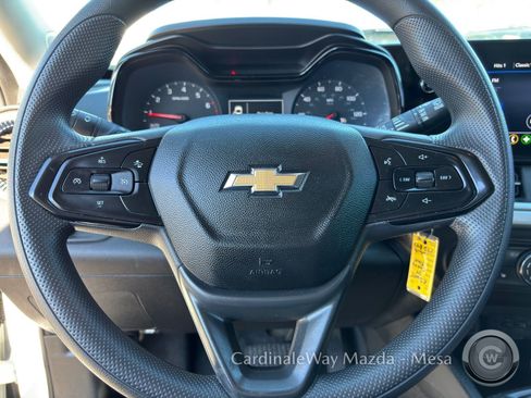 Used 2024 Chevrolet Trax LS w/ LS Convenience Package image 28