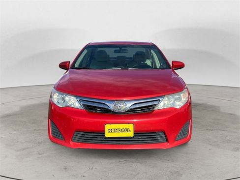 Used 2012 Toyota Camry LE image 8
