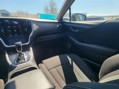 Used 2025 Subaru Outback Premium image 15