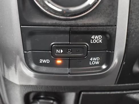 Used 2024 RAM 1500 Classic SLT AWD/4WD image 33