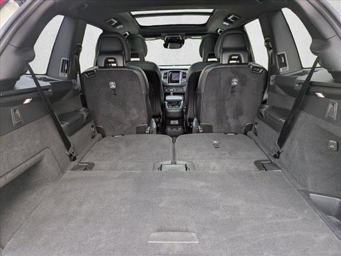 Used 2020 Volvo XC90 T6 Momentum image 6
