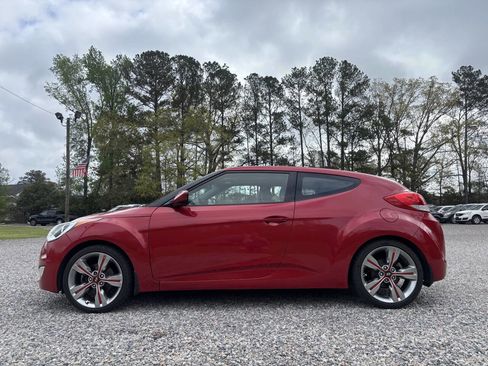 Used 2013 Hyundai Veloster w/ Style Pkg image 1