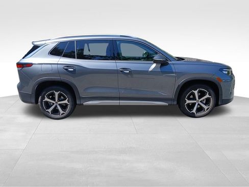 New 2025 Volkswagen Tiguan SE image 6