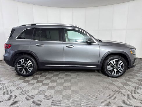 Used 2026 Mercedes-Benz GLB 250 4MATIC image 8