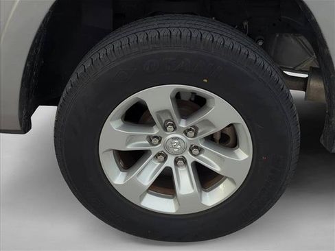 Used 2019 RAM 1500 Laramie RWD image 7