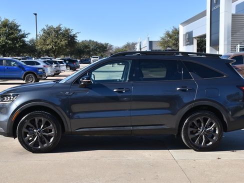 Used 2023 Kia Sorento SX Prestige image 12