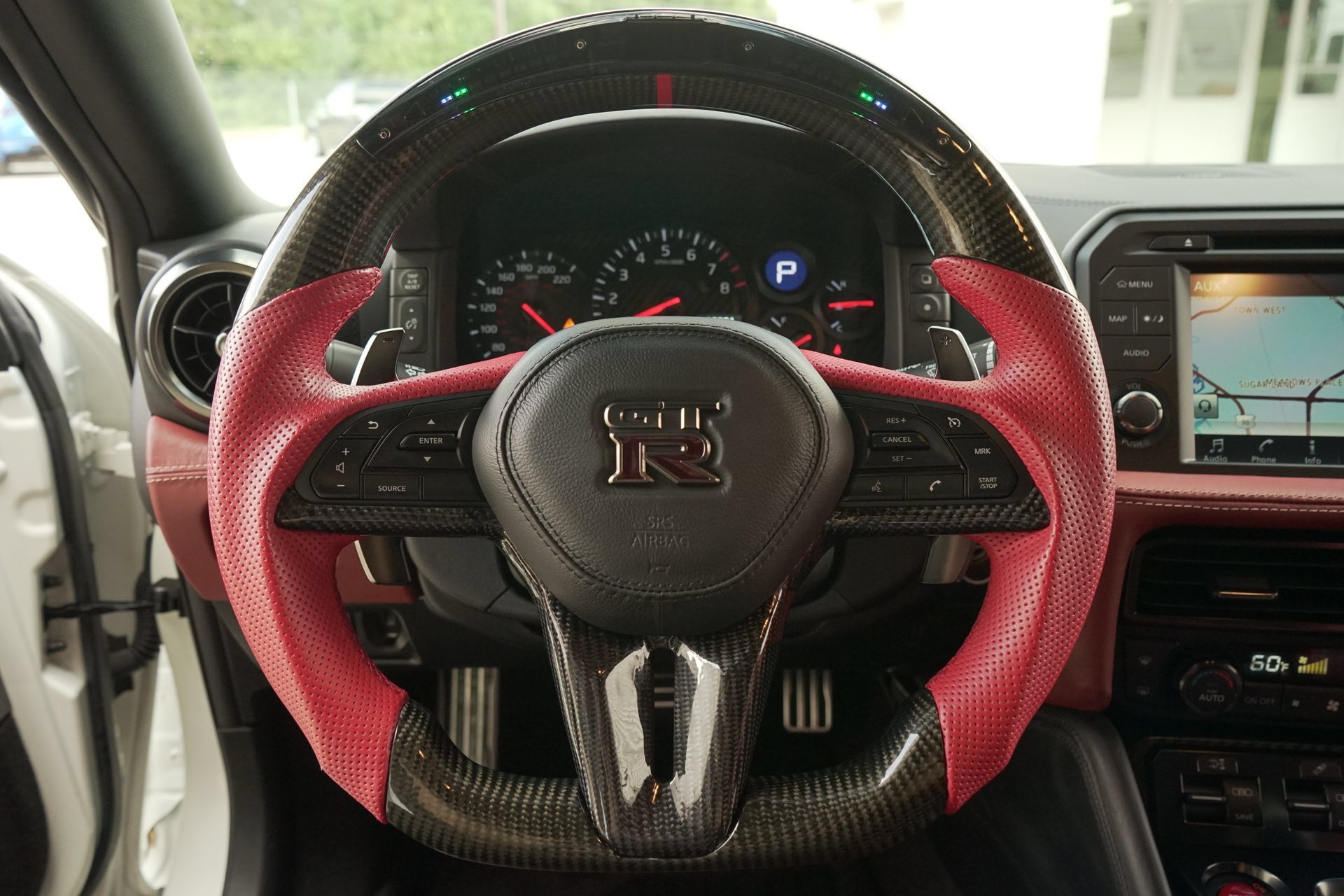 Used 2020 Nissan GT-R Premium w/ Premium Interior Package AWD/4WD image 11