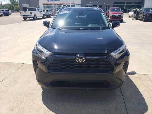 Used 2025 Toyota RAV4 XLE AWD/4WD image 10