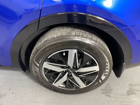 Certified 2022 Kia Sorento S w/ Panoramic Sunroof Package image 32