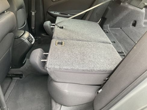 Used 2023 Chevrolet Malibu LT image 34