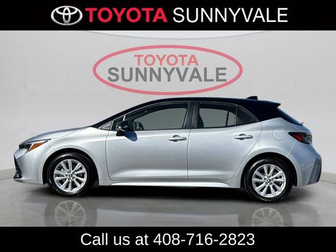 Used 2024 Toyota Corolla SE w/ SE Package image 7