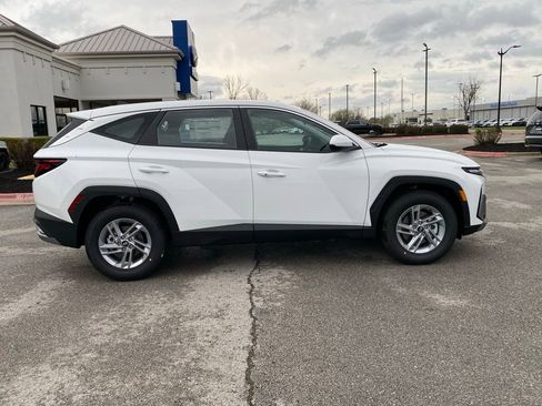 New 2026 Hyundai Tucson SE FWD image 8