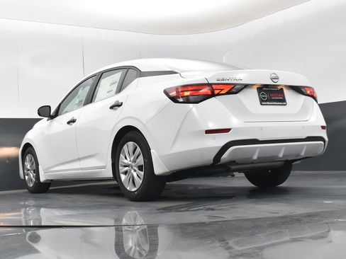 Used 2025 Nissan Sentra S image 39