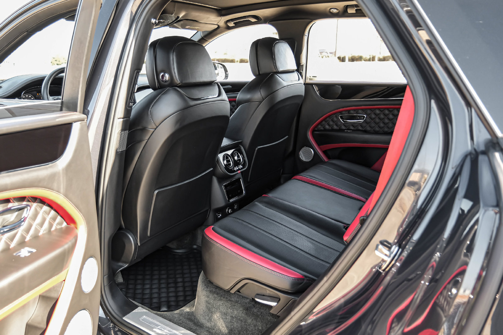 Used 2021 Bentley Bentayga Speed AWD/4WD image 53