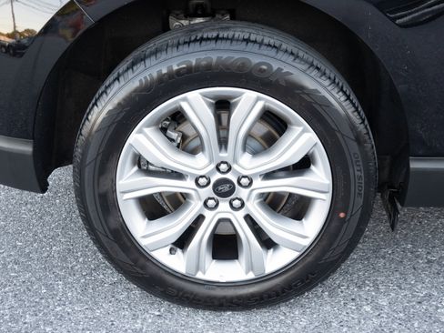 Used 2024 Ford Edge Titanium image 37