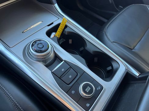 Used 2023 Ford Explorer XLT w/ Equipment Group 202A image 25