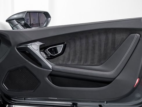 Used 2018 Lamborghini Huracan LP 580-2 image 37