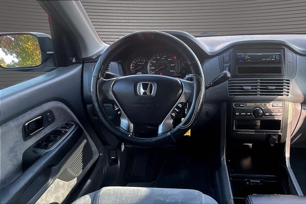 Used 2004 Honda Pilot EX image 8