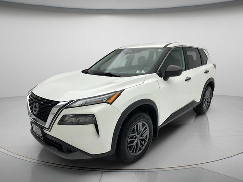 Used 2023 Nissan Rogue S AWD/4WD image 3