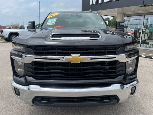 Used 2025 Chevrolet Silverado 2500 LT w/ Convenience Package AWD/4WD image 8
