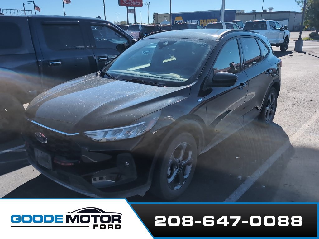 Used 2025 Ford Escape ST-Line Select AWD/4WD image 2