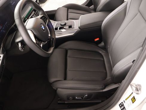 Used 2025 BMW 330i xDrive Sedan image 12