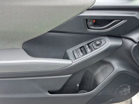 Used 2025 Subaru Crosstrek 2.0i Premium image 11