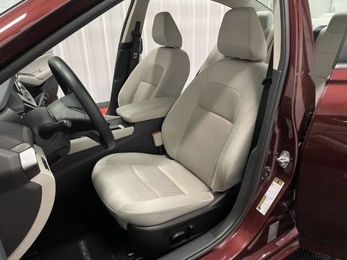 Used 2025 Nissan Altima 2.5 SV FWD image 33