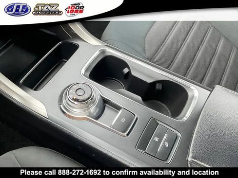 Used 2020 Ford Fusion SE image 19