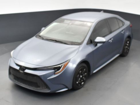 Used 2021 Toyota Corolla LE image 19