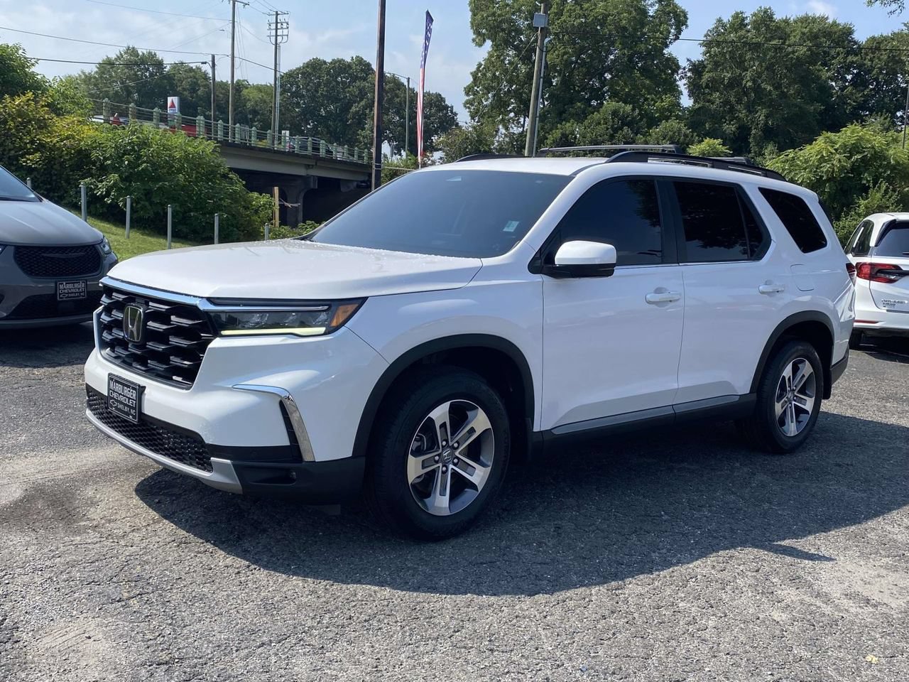 Used 2024 Honda Pilot EX-L image 3