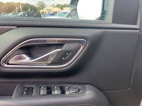 Used 2023 Chevrolet Tahoe Z71 w/ Luxury Package image 12