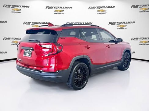 Used 2023 GMC Terrain SLE w/ Driver Convenience Package FWD image 7