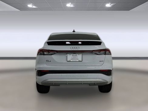 Certified 2023 Audi Q4 e-tron Prestige image 10