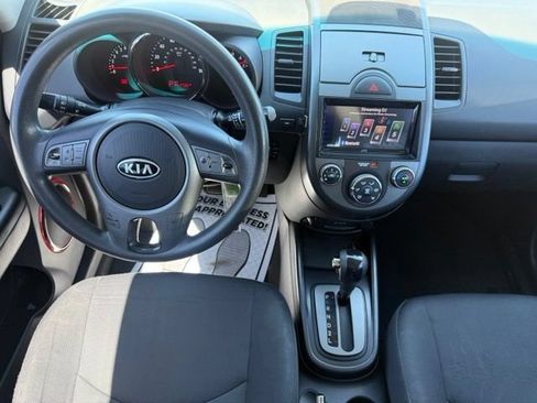 Used 2010 Kia Soul + w/ Audio Pkg FWD image 3