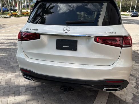 Used 2023 Mercedes-Benz GLS 450 4MATIC image 11