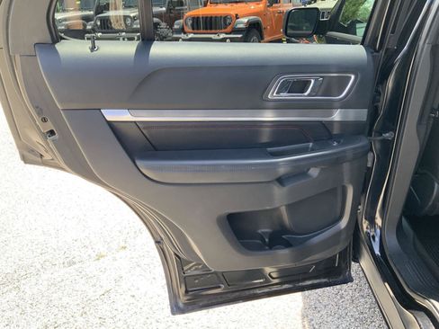 Used 2016 Ford Explorer Sport w/ Equipment Group 401A AWD/4WD image 50