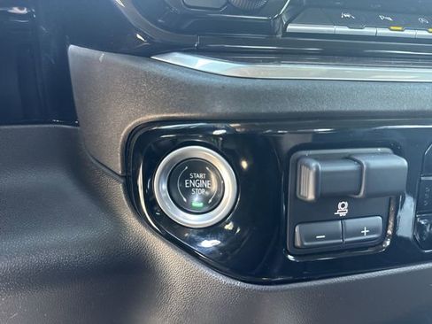 Used 2022 Chevrolet Silverado 1500 LTZ image 16