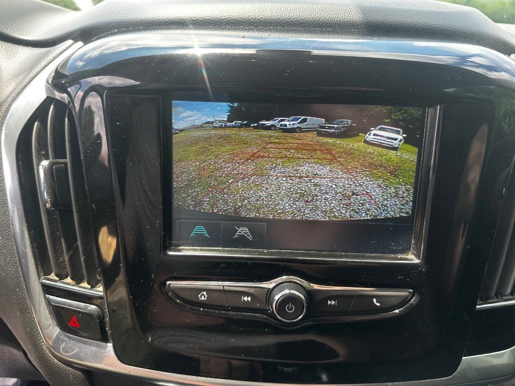 Used 2019 Chevrolet Traverse LT FWD image 21