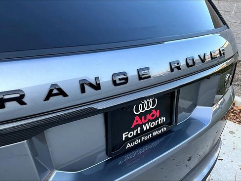 Used 2022 Land Rover Range Rover Sport SVR Carbon Edition image 32